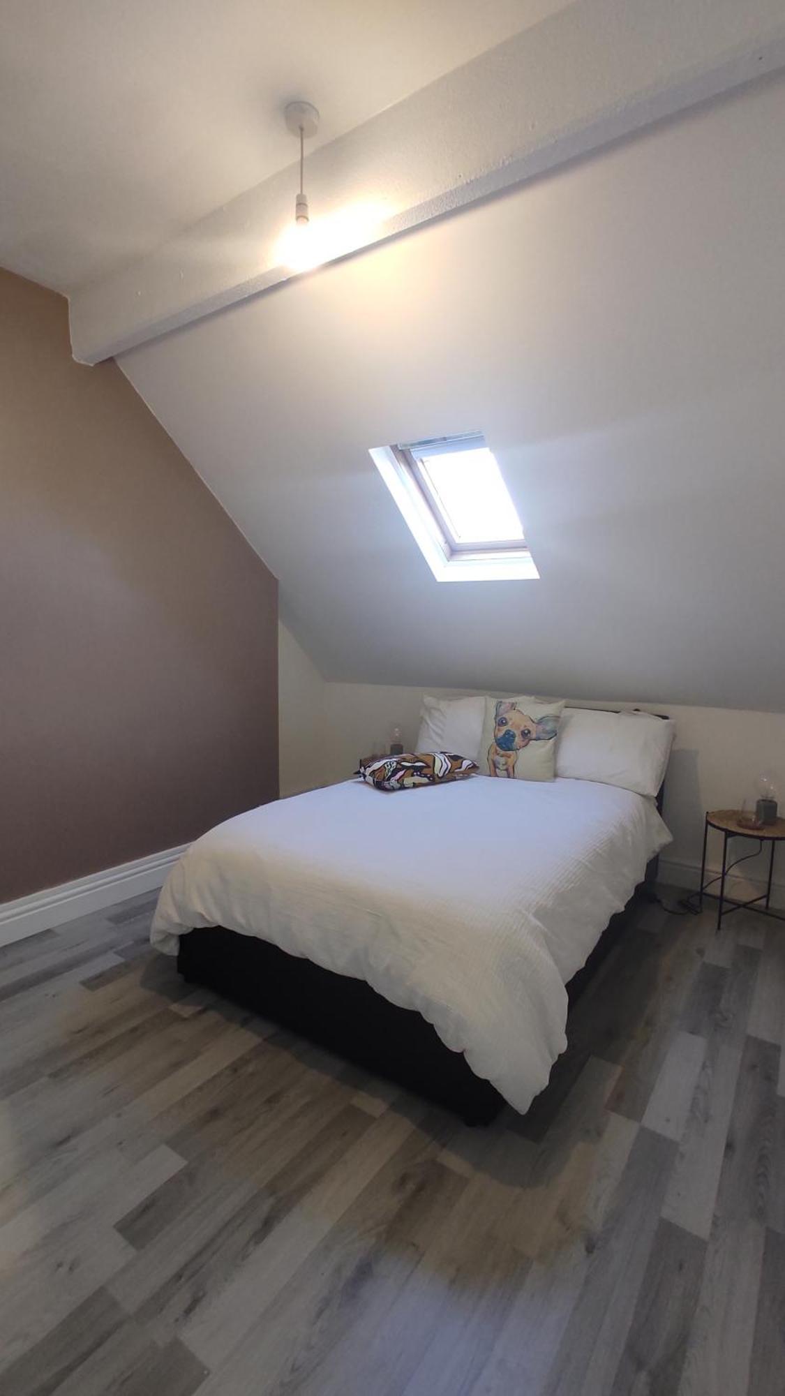 Casa Jimenez - Close To Town With Shared Bathroom Cardiff Extérieur photo